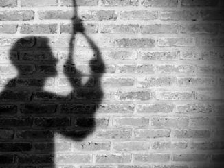 किन बढ्दैछन् आत्महत्याका घटना ?