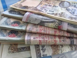 हालसम्मकै कमजोर बन्यो नेपाली रुपैयाँ